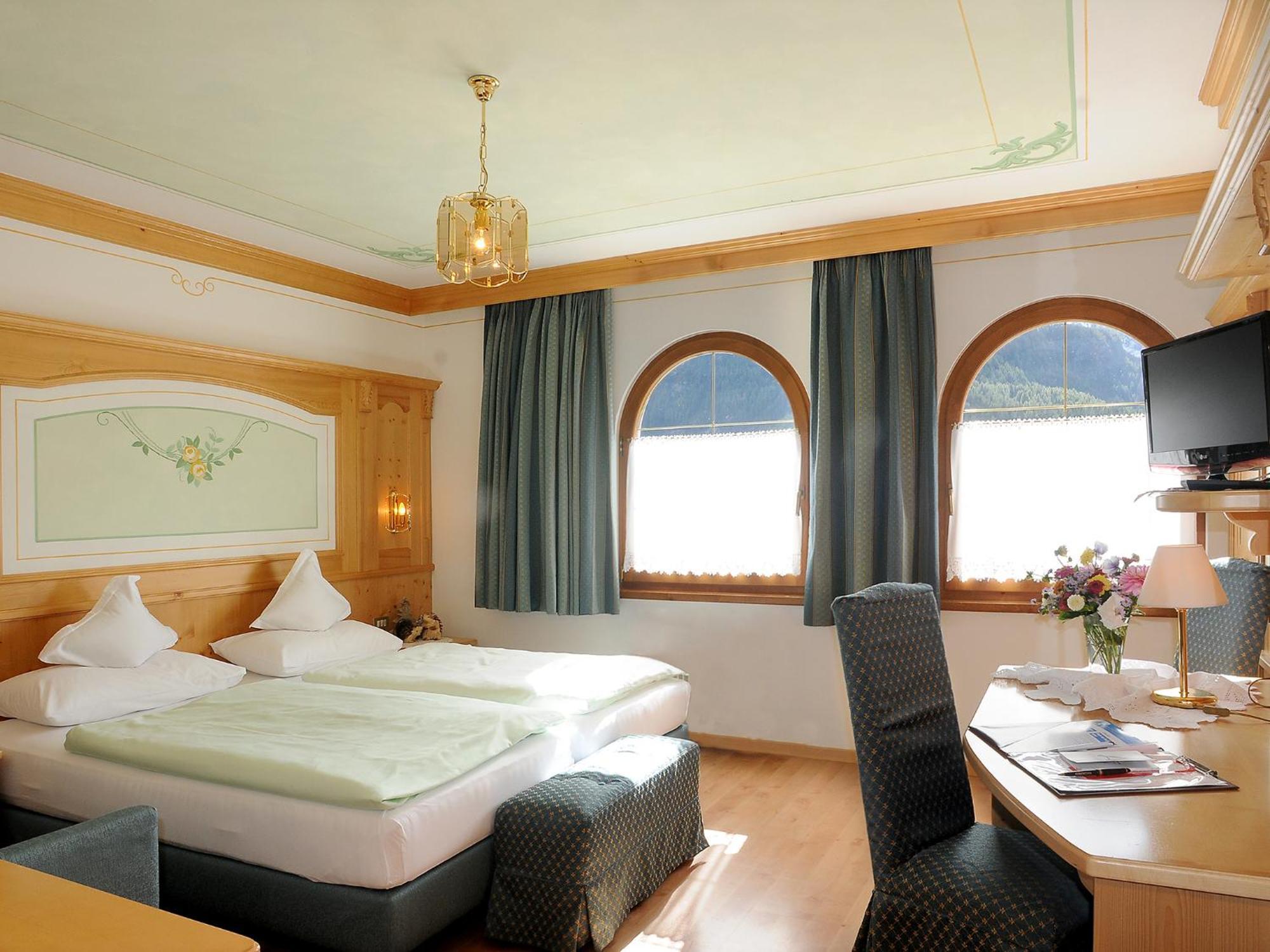 Hotel Cesa Padon アラッバ エクステリア 写真