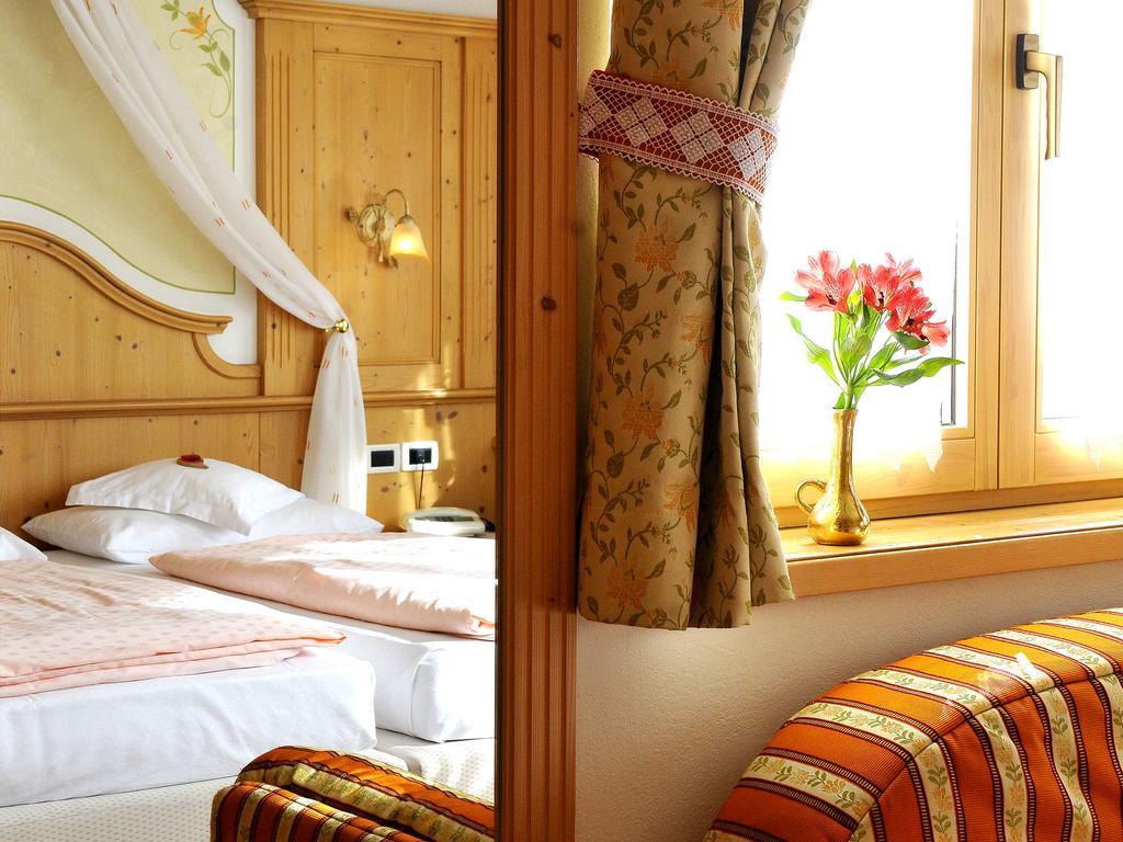 Hotel Cesa Padon アラッバ エクステリア 写真