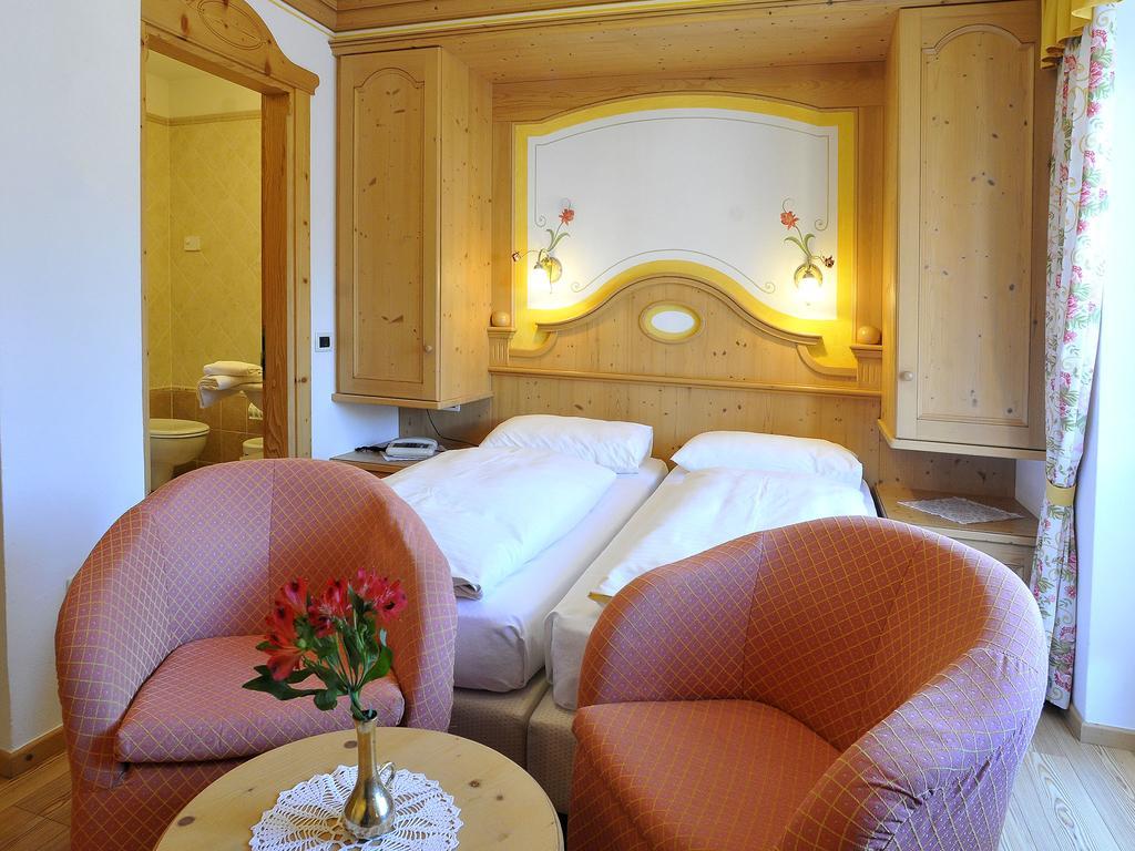 Hotel Cesa Padon アラッバ エクステリア 写真