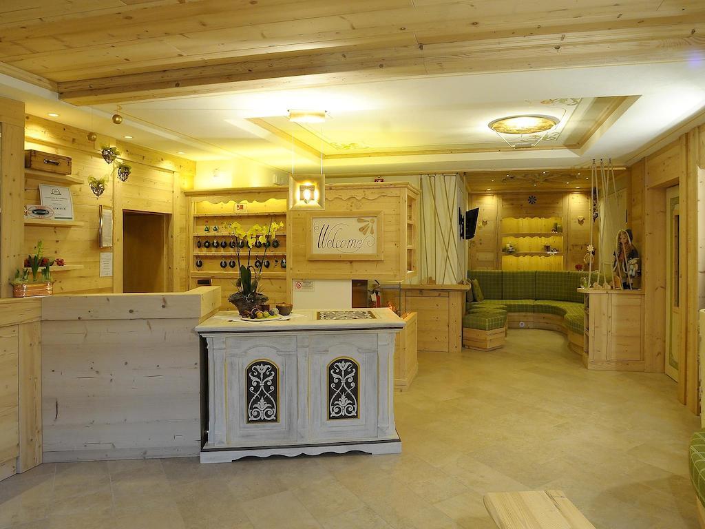Hotel Cesa Padon アラッバ エクステリア 写真