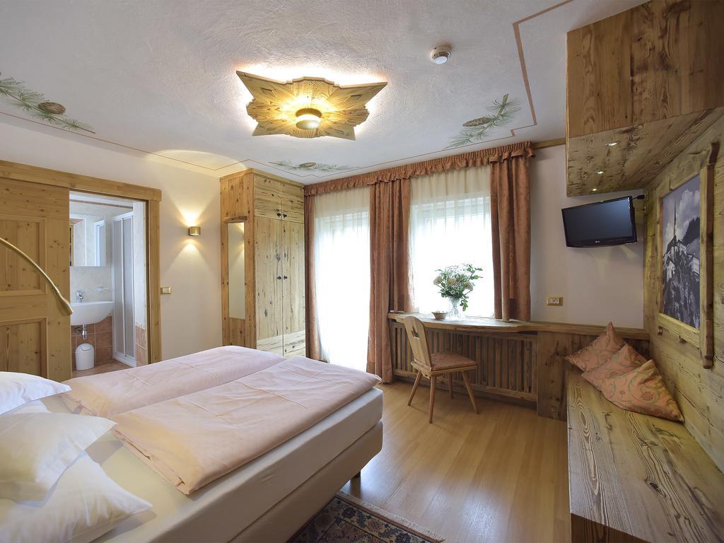 Hotel Cesa Padon アラッバ エクステリア 写真